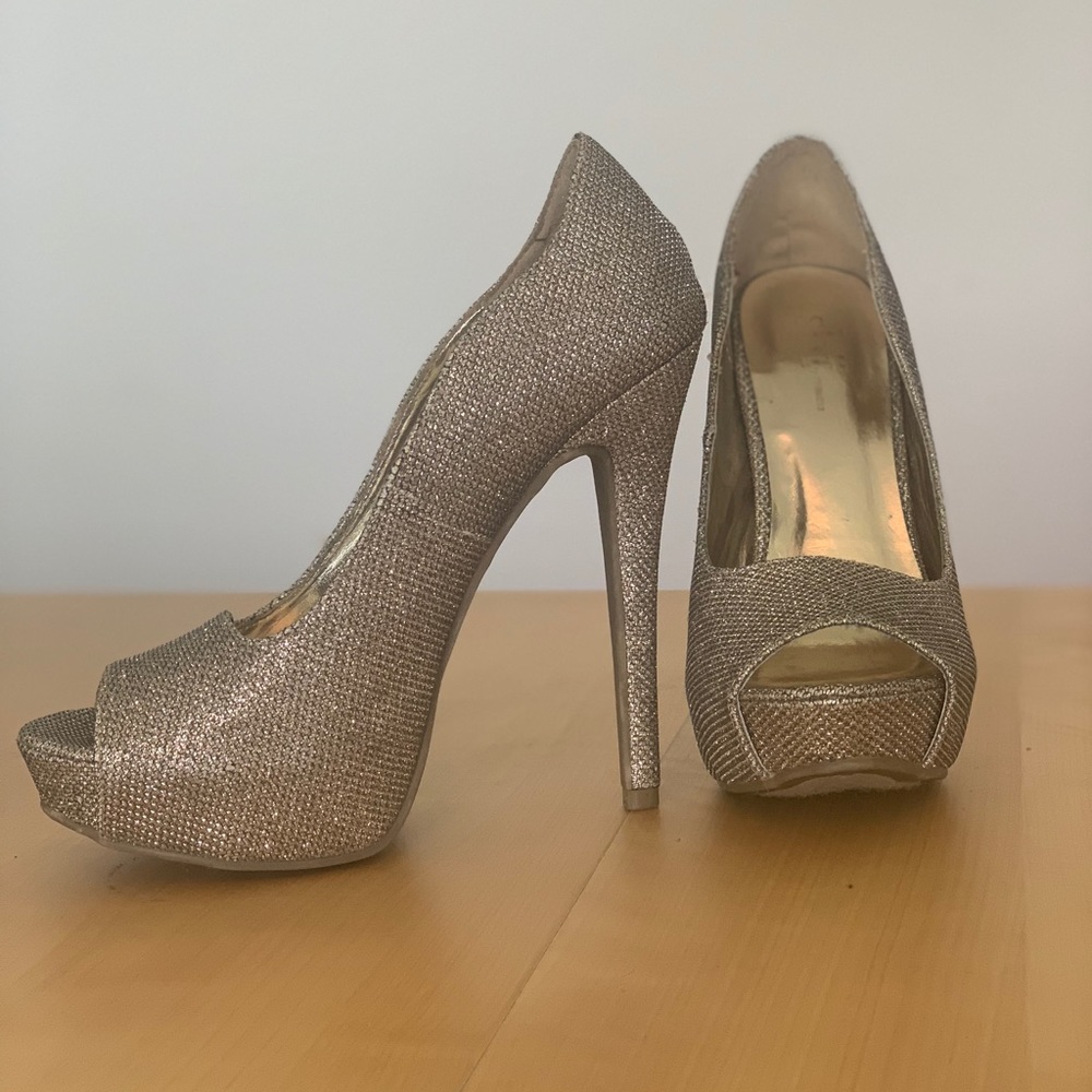 ✨✨Gold Shimmer Pumps ✨✨
